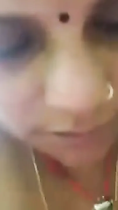 Mature Desi Couple Banging Wildly In Village Backyard Mms