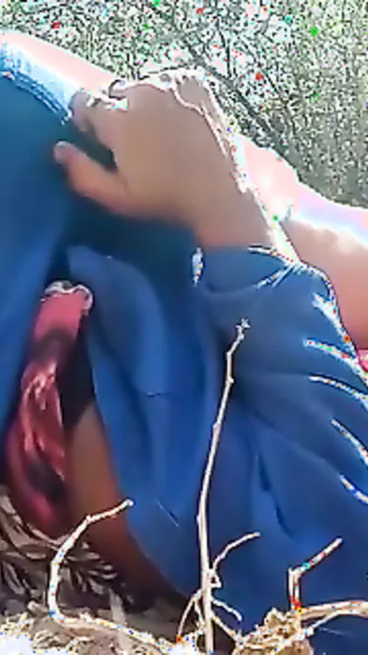 Bihari Randi Getting Railed Hard In Steamy Village Outdoor Fuck