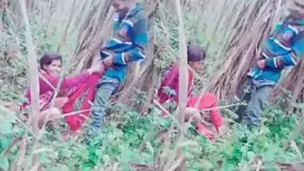 Desi Randi Slut Fucked Wildly Outdoors By Stranger In Bushes