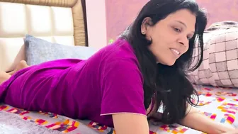 Aunty In Tight Bra Sucking Stranger’s Dick While Hubby’s Away