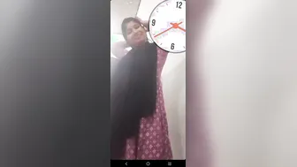 Bengali Gf Flashing Wet Boobs On Late-Night Video Call
