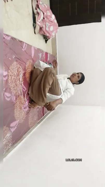 Desi Bhabhi Rides Cock Hard Then Gags On Deep Throat Blowjobs Till Cum