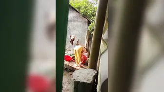 Bengali Aunty’s Outdoor Bath Turns Steamy As Neighbor Films Her Soapy Tits