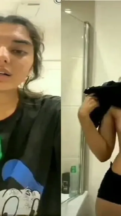 GF Lifts Crop Top To Show Perky Boobs Before Sucking Cock Deeply