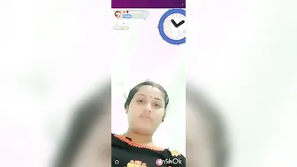 Webcam Wife Flashing Juicy Nude Boobs Live On Chamet App