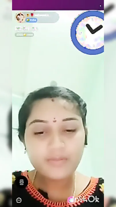 Webcam Wife Flashing Juicy Nude Boobs Live On Chamet App