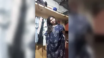 Chubby Indian Gf Lifts Nighty To Flash Wet Pussy