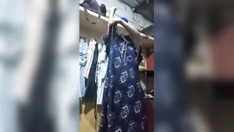 Chubby Indian Gf Lifts Nighty To Flash Wet Pussy