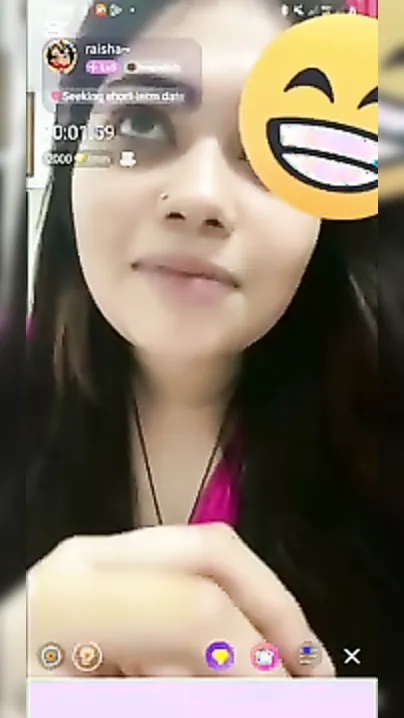 Gorgeous Chamet Girl Naked During Private Video Call With Sugar Daddy