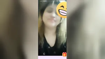 Cute Girl’s Live Nude Show For Boyfriend Leaks Online