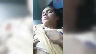 Beautiful Desi Gf’s Smooth Pussy Dripping Wet During Rough Ride
