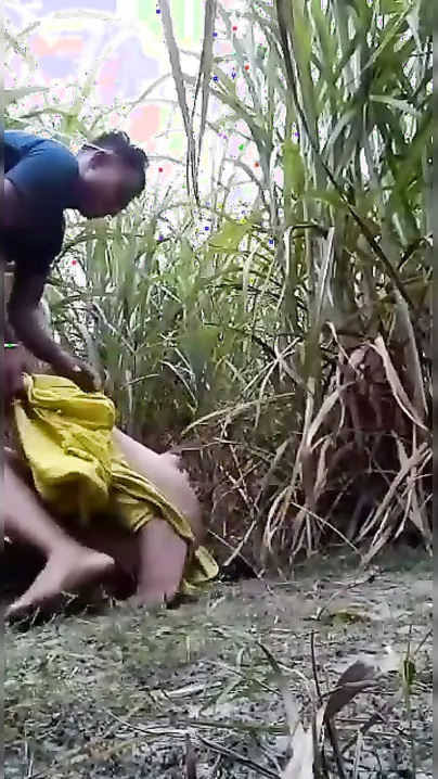 Village Girl Taken Deep In Jungle For Rough Desi Fuck