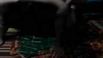 GF Ko Ghar Bulake Pehle Chatai Phir Bed Pe Pela