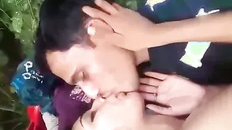 Jungle Ke Andhere Mein Mast Chudai Karte Hue