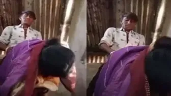 Ravi Ne Jhuk Ke Bhabhi Ki Tight Gand Mari Sofa Pe