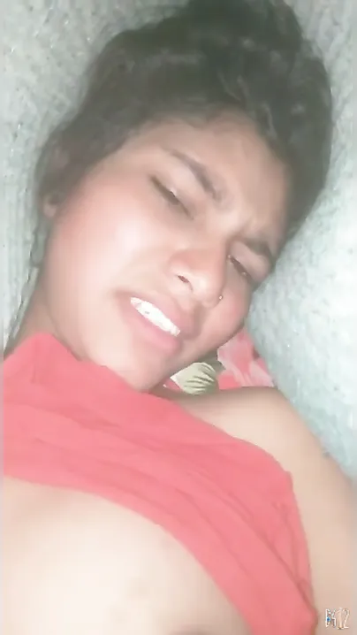 Simple Girl’s Cute Boobs Jiggle While Riding Hard