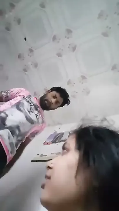 GF Fucked Raw On Floor Of Empty Flat With No Mattress