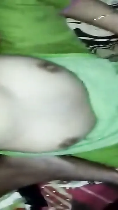 Chacha Ne Soyi Bhatiji Ki Gand Me Dard De Diya Raat Bhar