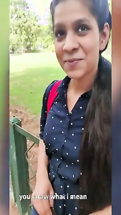 College Girl Ko Paise Deke Pela Library Ke Peeche Bathroom Me