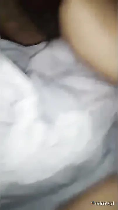 Cute Gf Whimpering As Bf Slams Her Wet Chut On Creaky Bed Sheets