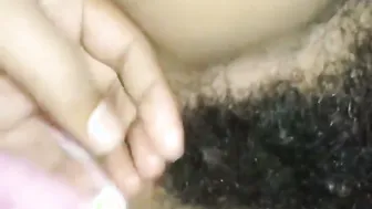 GF Sucks Lund Till Cumshot Then Rubs Maal On Her Chut