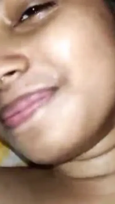 Sexy Bengali GF Ko Uske Boyfriend Ne Room Me Choda Softly