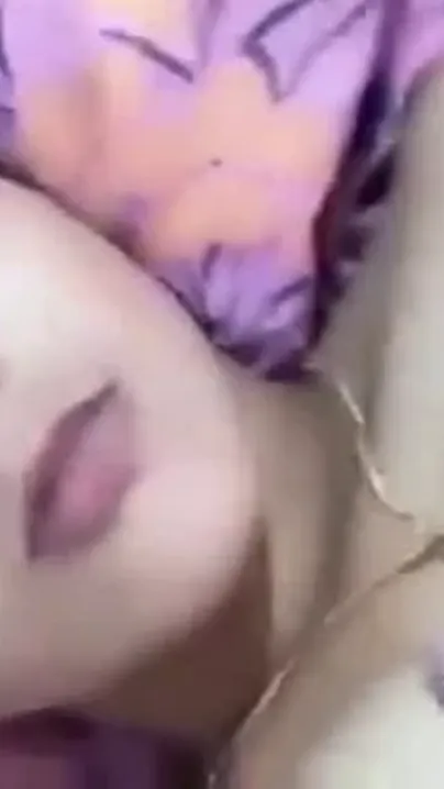 Sexy Randi Takes Lund And Bottle Deep In Her Dripping Chut
