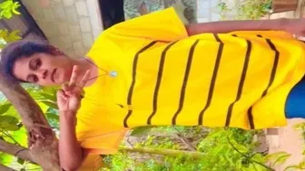 Sexy Girl Shows Off Wet Choot While Masturbating Alone