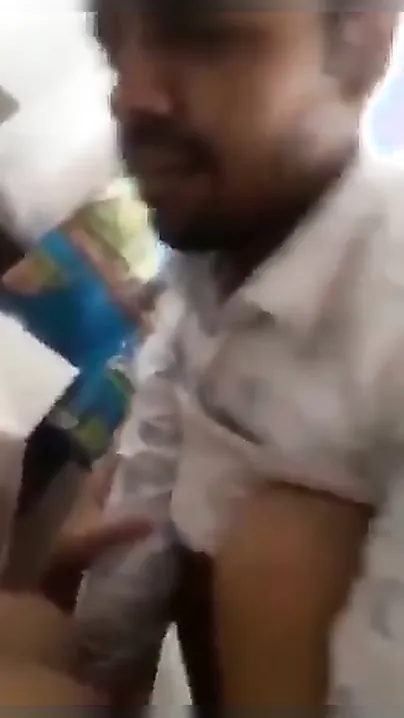 Bade Se Lund Pe Condom Chadha Ke Bf Ne Ki Chudai Bed Par