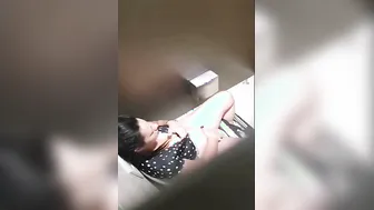 Girl Finger-Fucks Her Dripping Wet Pussy Quietly In Mall Toilet