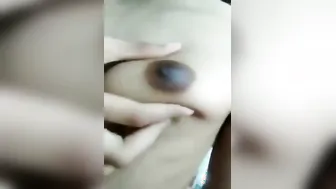 Virgin Ladki Ne Apni Chut Mein Ungli Karke Dikhaya Mirror Ke Samne