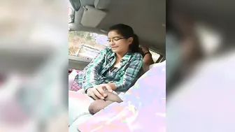 Glasses-Wearing Gf Sucking Bf’s Cock And Jerking Him Off In Car