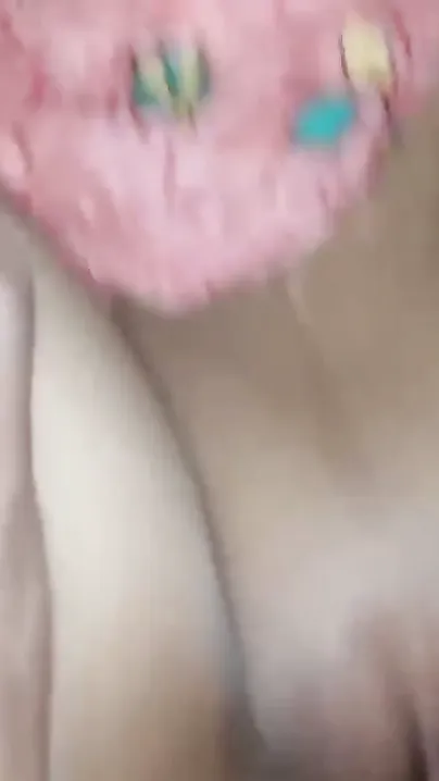 Nepali Girl Shaved And Tight Pussy Dikhake Bed Par Leti Hui