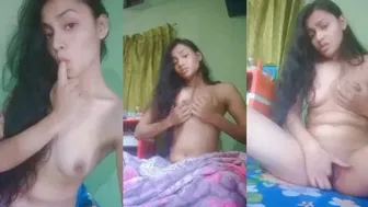 Cute Desi Girl Fingering Her Wet Pussy And Recording Solo Video