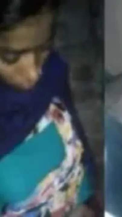 Village Girl Quickly Stripping Clothes While Chatting In Hindi