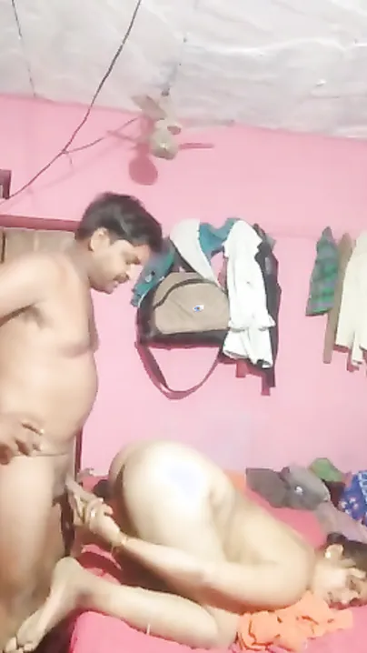 Wife’s Tight Ass Gets Split Open In Rough Doggy Style Pounding