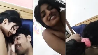 Moti Chuchiyan Chuste Huye Ladke Ne Garam Pyaar Kiya