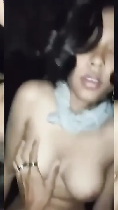 GF Ne Lund Par Baith Kar Machayi Tabahi Raat Bhar Ki Masti