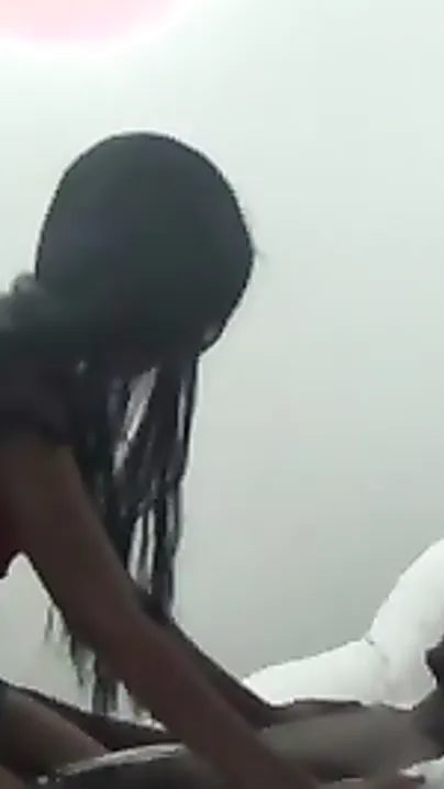 Desi mms Indian sex video of college cutie with lover in hotel