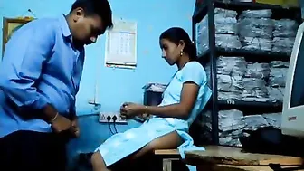 Desi mms sex scandal of Indian bhabhi with office boss