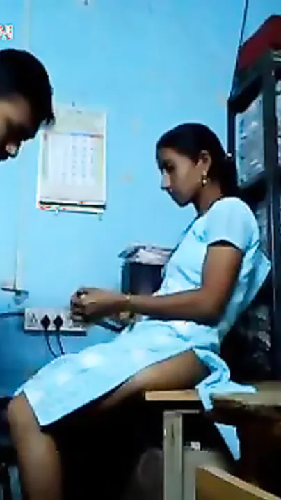 Desi mms sex scandal of Indian bhabhi with office boss