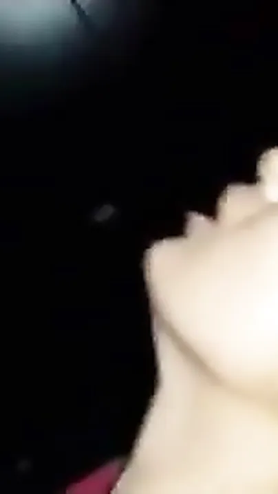 Desi mms sex scandal of Indian college girl on Valentines Day