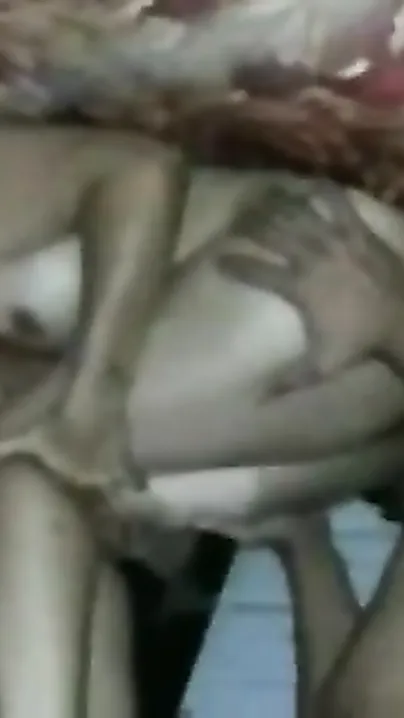 Desi mms 3some sex scandal of cheating Indian wife leaked