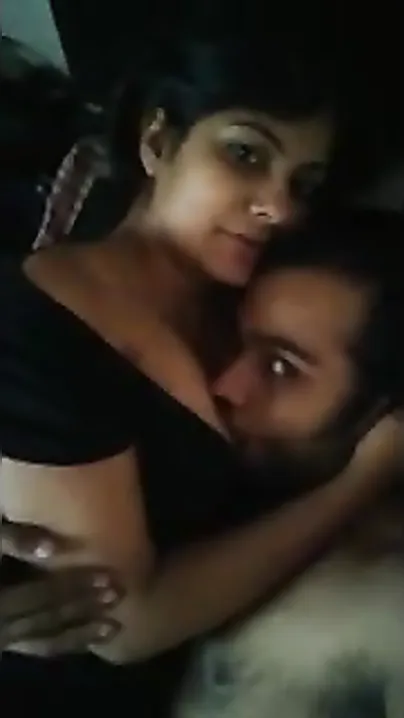 Large mangos Indian college girlfriend gets mounds sucked by boyfriend