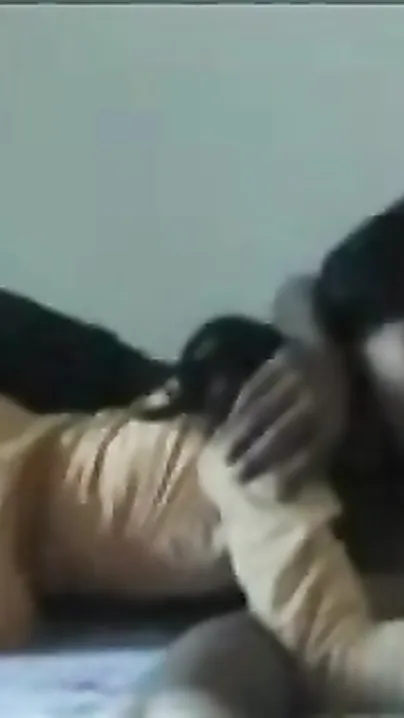 1st time home sex mms of Indian college girlfriend trickled