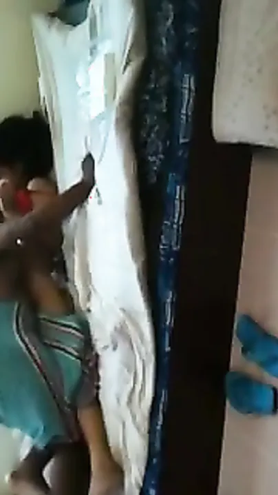 Desi non-professional wife extramarital affair with juvenile servant