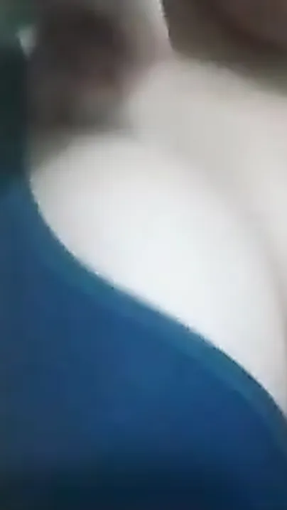 Desi Indian large billibongs bhabhi sensual fingering porn