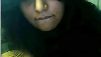 Large mambos Indian college girl promises to make you cum!