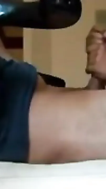 Desi wife gives oral pleasure early morning on weekend!