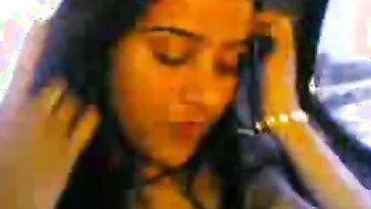 Desi Indian Maharashtra girlfriend outdoor cookie fingering mms